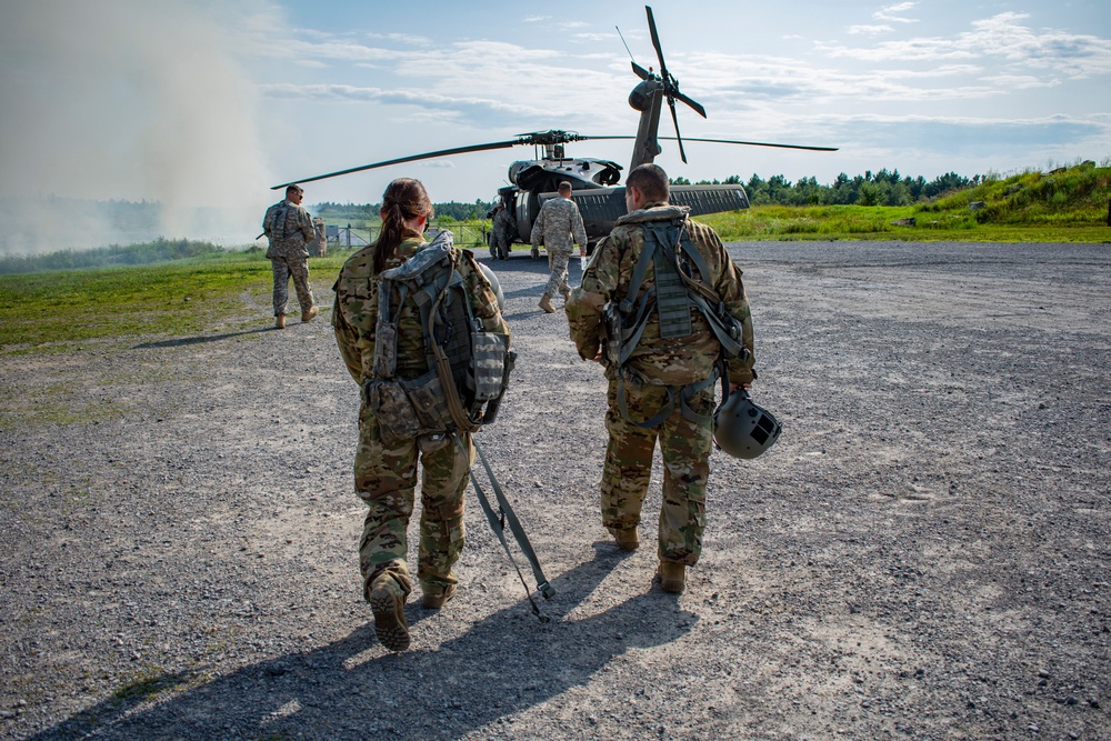 NY National Guard aviation Soldiers conduct gunnery