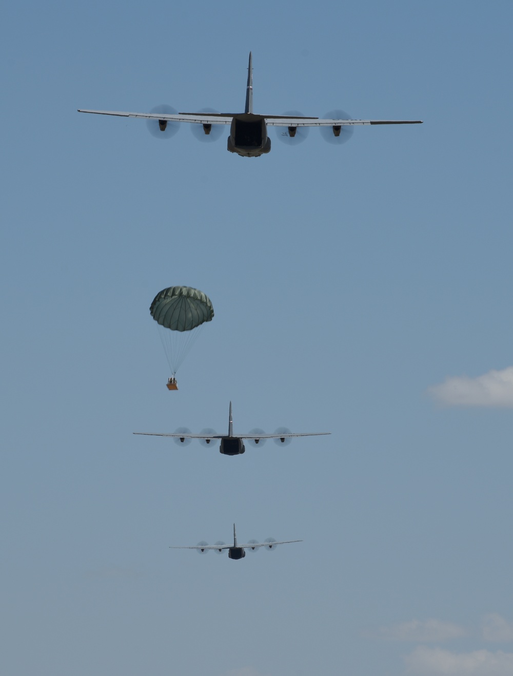 AMC Commander visits the 317th Airlift Wing