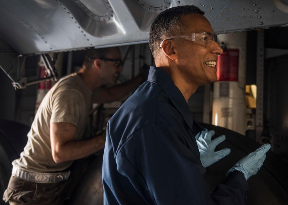 AMC Commander visits the 317th Airlift Wing