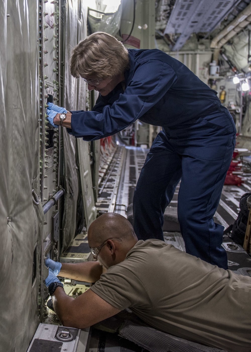 AMC Commander visits the 317th Airlift Wing