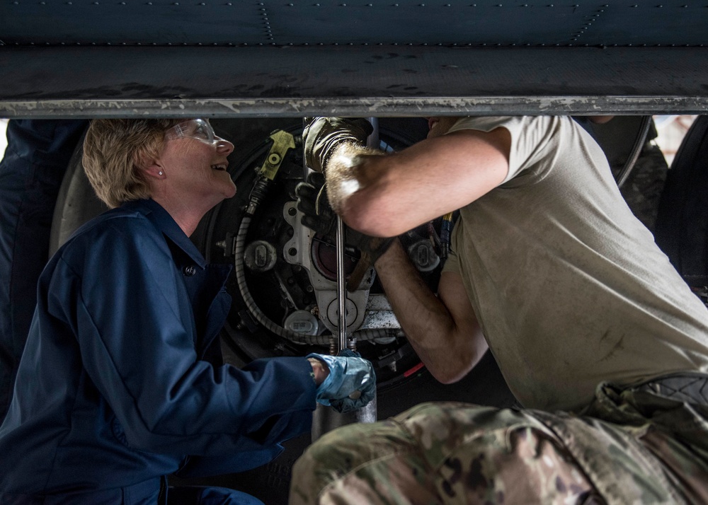 AMC Commander visits the 317th Airlift Wing