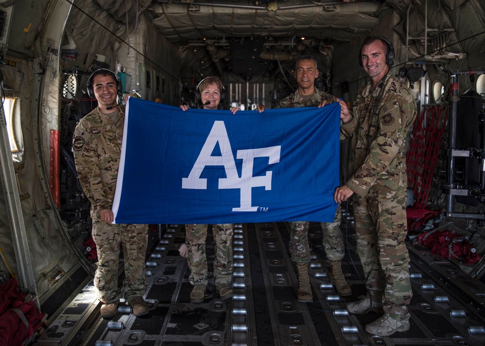 AMC Commander visits the 317th Airlift Wing