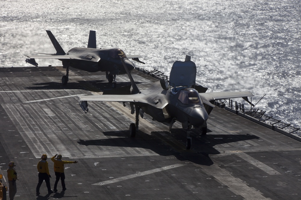 31st MEU conducts F-35 flight operations aboard USS Wasp