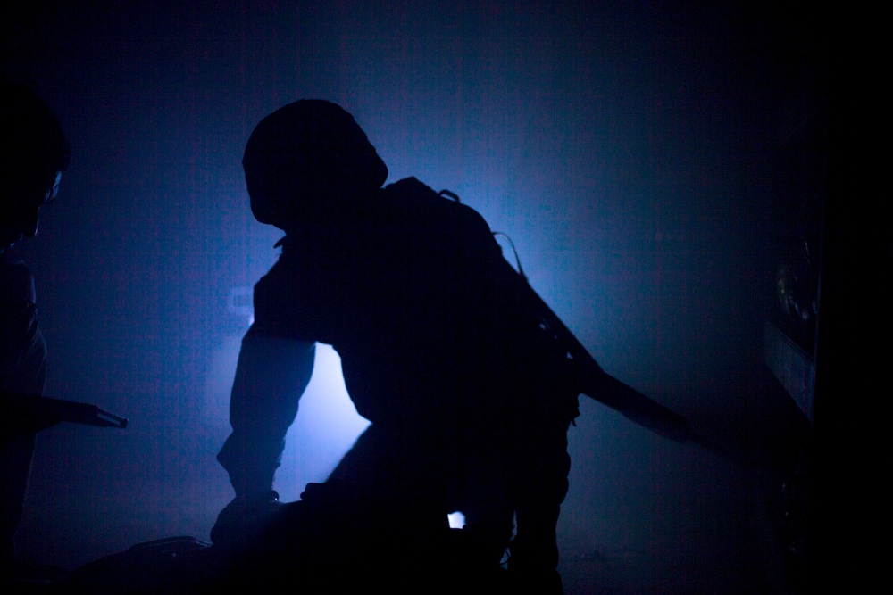 Blinded by the Light | Marines with CLB-31 participate in a TCCC course