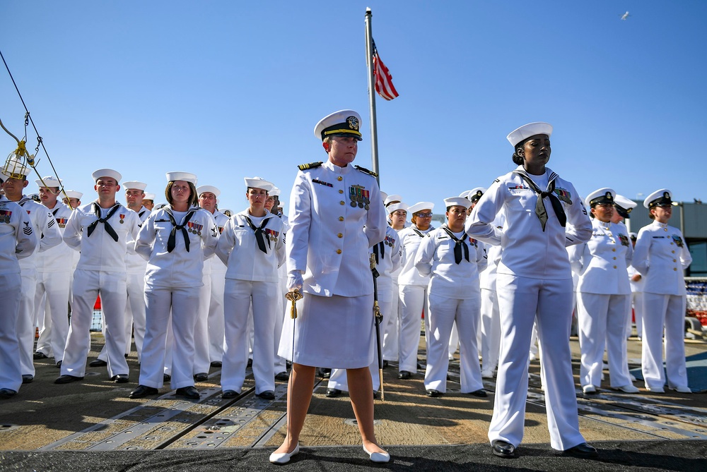 USS Spruance Changes Command