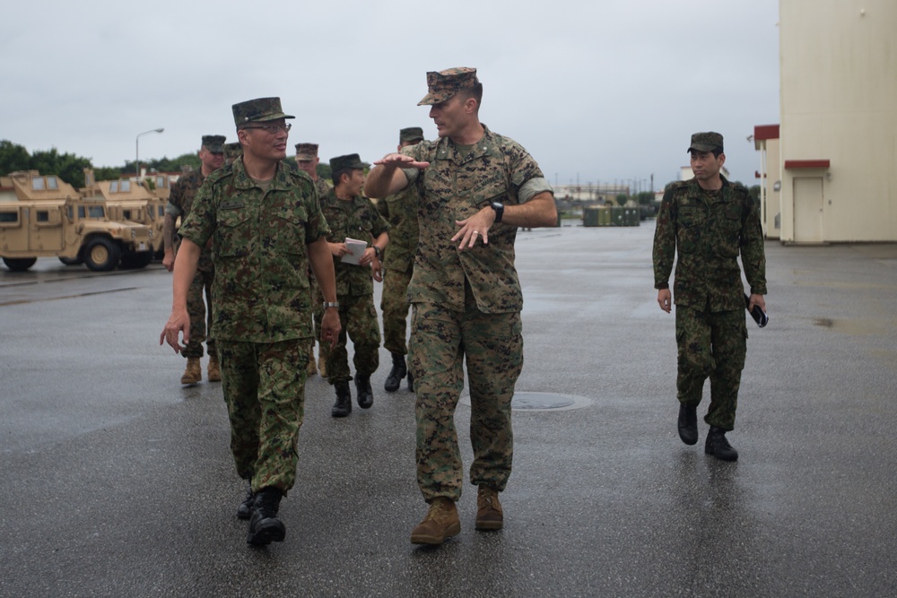 JGSDF Deputy Commander visits 3rd Marine Division