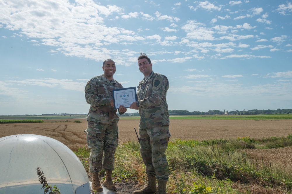 1 Combat Comm trains with 424th ABS, helps C130 land on LZ Charlie