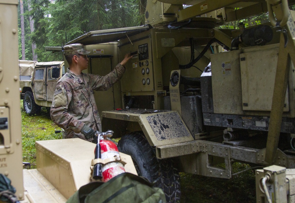 1/4 Cav Soldiers set up squadron communications center for upcoming exercise