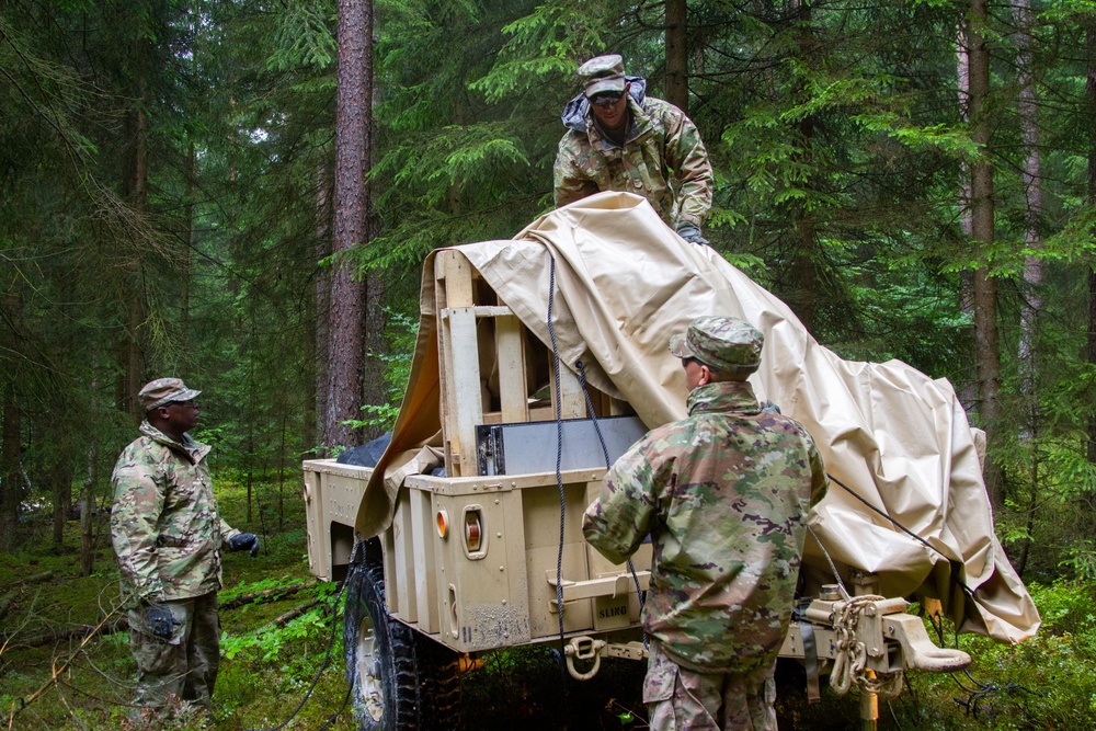 1/4 Cav Soldiers set up squadron communications center for upcoming exercise