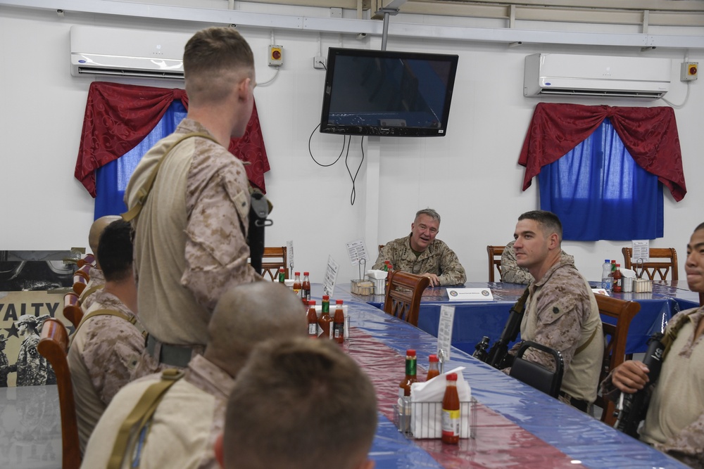 U.S. CentCom Commander Visits Camp Buehring