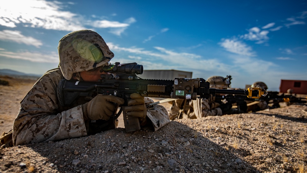 Reserve Marines with 1/25 Conduct Patrols on Range 220