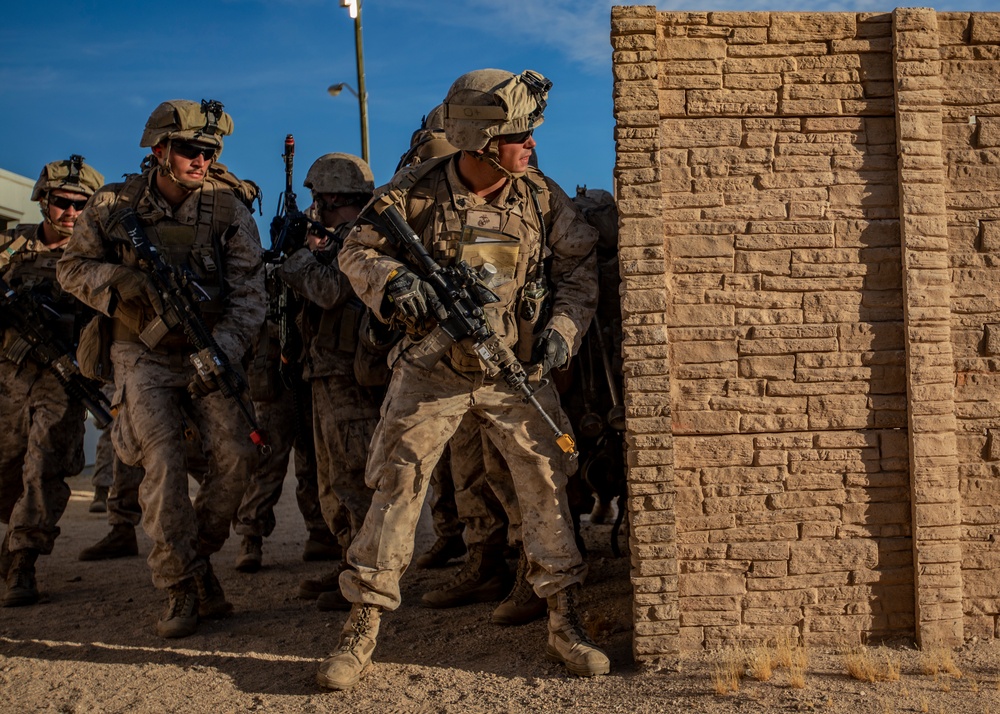 Reserve Marines with 1/25 Conduct Patrols on Range 220