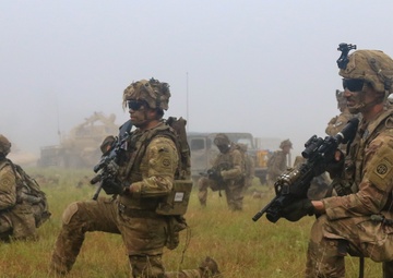1st Brigade Combat Team, 82nd Airborne Division conducts live fire during Decisive Action Rotation 19-08.5