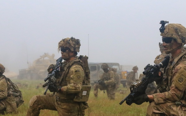 1st Brigade Combat Team, 82nd Airborne Division conducts live fire during Decisive Action Rotation 19-08.5