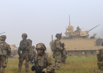 1st Brigade Combat Team, 82nd Airborne Division conducts live fire during Decisive Action Rotation 19-08.5