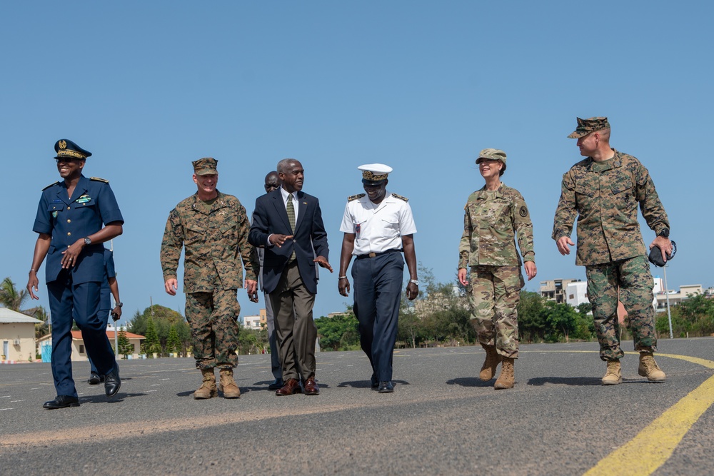 U.S. Ambassador to Senegal visits SPMAGTF-CR-AF