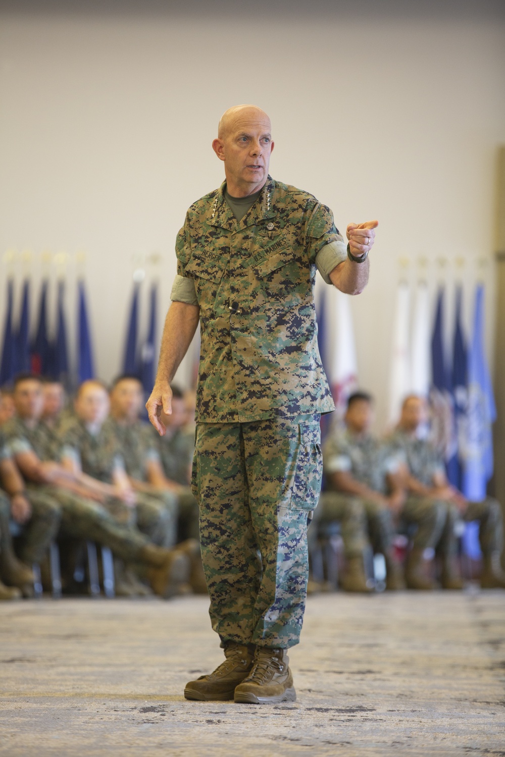 Commandant of the Marine Corps visits 2nd MAW