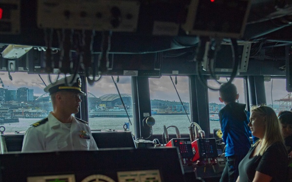 Gold Star Families Tour USS Spruance
