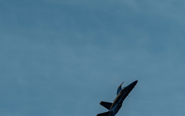 Blue Angels Soar Into Seattle During Fleet Week