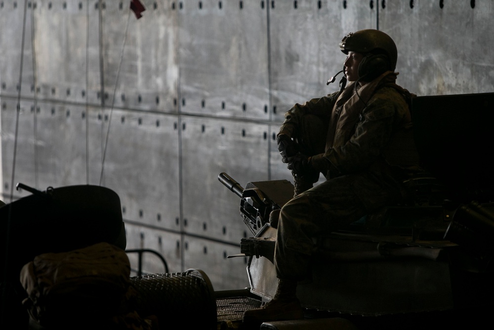 U.S. Marines complete simulated combined amphibious assault, reconnaissance raid in Bowen, Australia