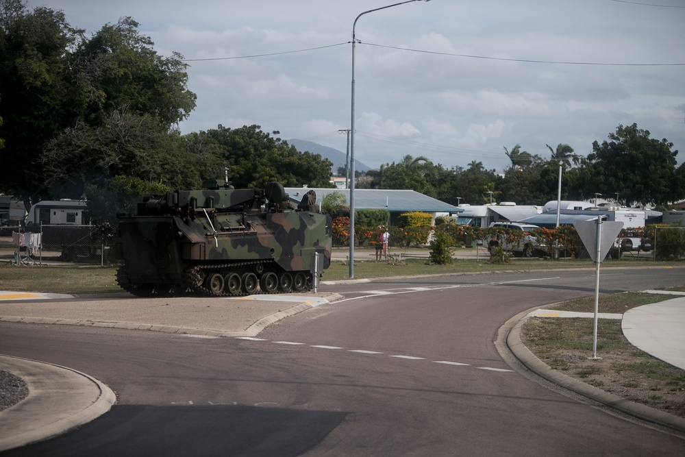 U.S. Marines complete simulated combined amphibious assault, reconnaissance raid in Bowen, Australia