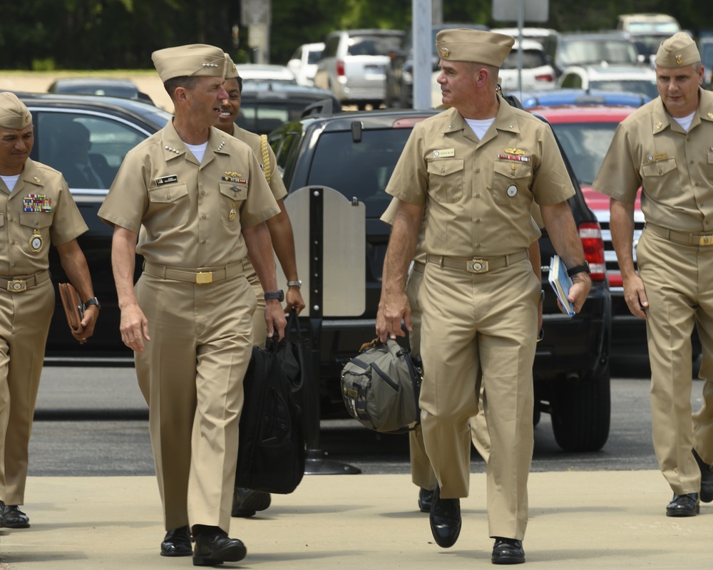 CNO Meets With Navy Recruiters During Farewell Visit