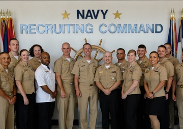 CNO Meets With Navy Recruiters During Farewell Visit