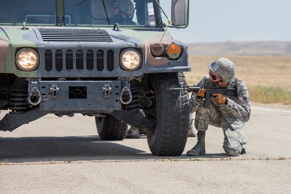 Civil Engineers Train for Battle