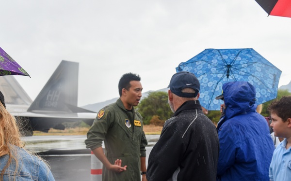 HIANG conducts public viewing of F-22 Raptors on Maui Aug. 2