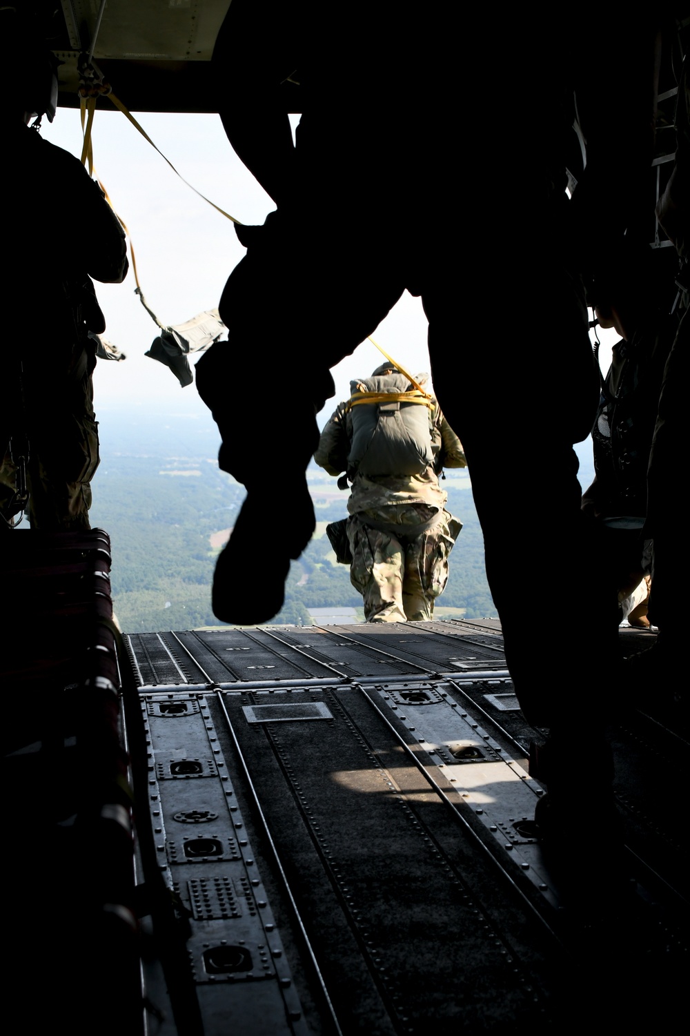 RIARNG Hosts World’s Largest International Static Line Parachuting Competition