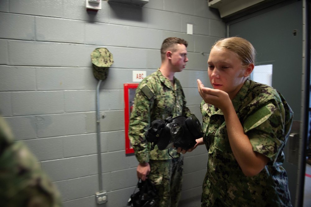 Incoming ROTC Cadets Endure Confidence Chamber