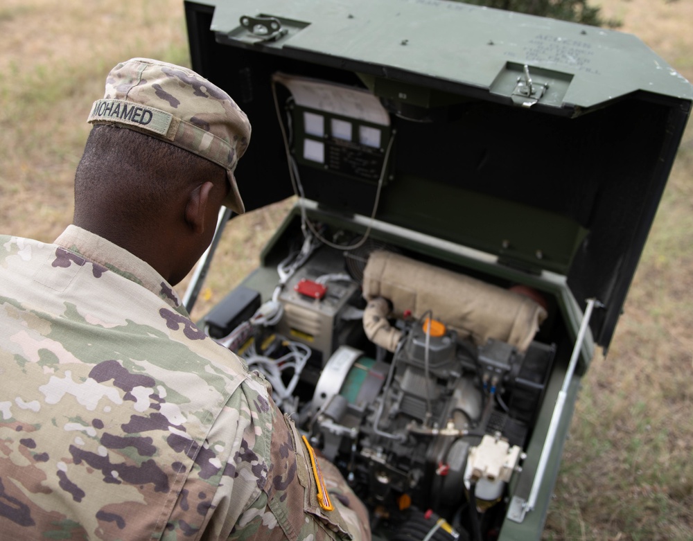 MNNG Soldier PMCS Tactical Generator at XCTC 19-06