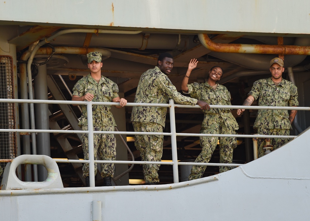 USS Carter Hall (LSD 50) departs Joint Expeditionary Base Little Creek-Fort Story.