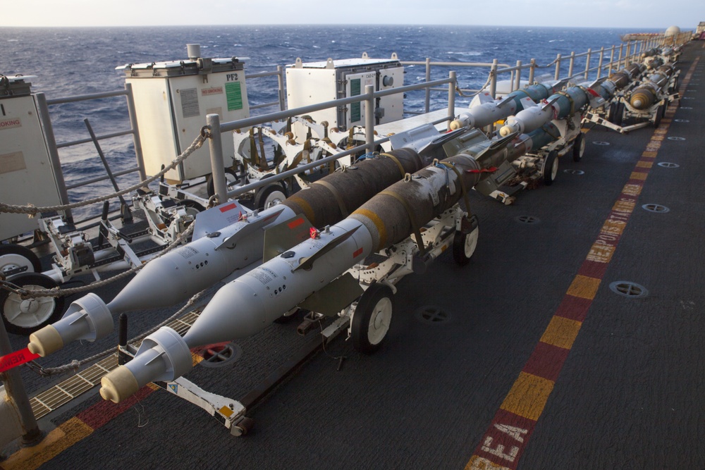 DVIDS - Images - 31st MEU Marines conduct ordnance onload aboard USS ...