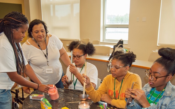 NIWC Atlantic Fosters Learning Through STEM Camps