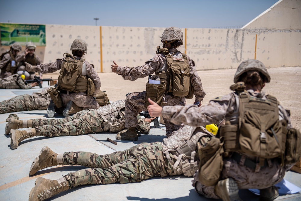 11TH MEU FET Meets with Jordan Armed Forces Quick Reaction Force Female Engagement Team