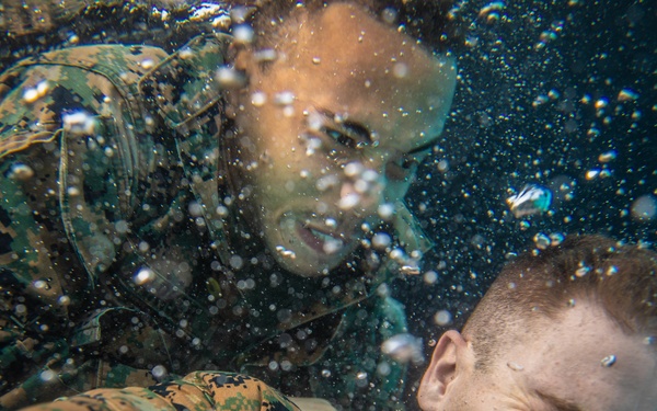 MARFORRES Marines conduct aquatic offensive and defensive techniques