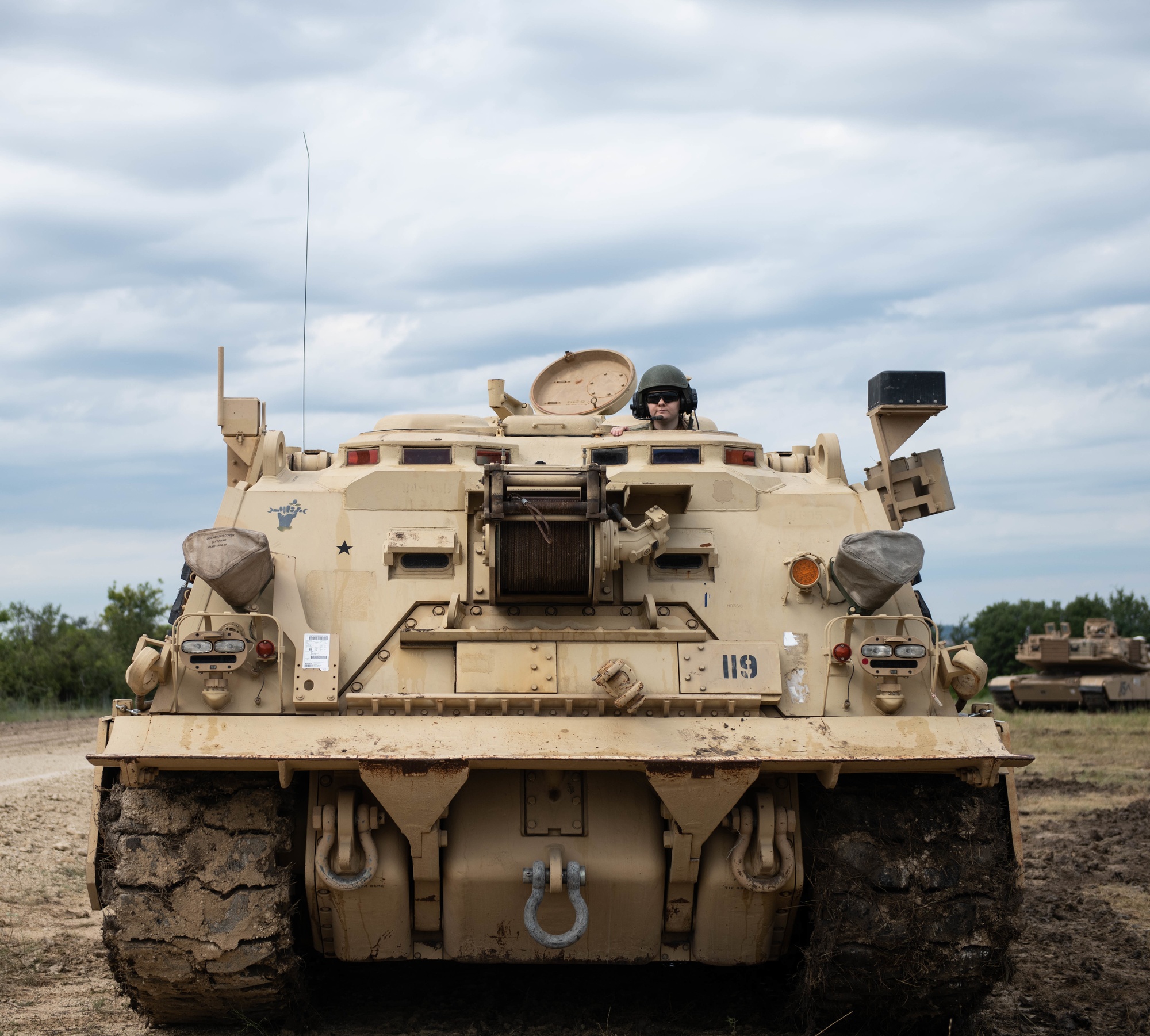 DVIDS - Images - MNNG Soldier Prepares M88A2 Hercules Recovery