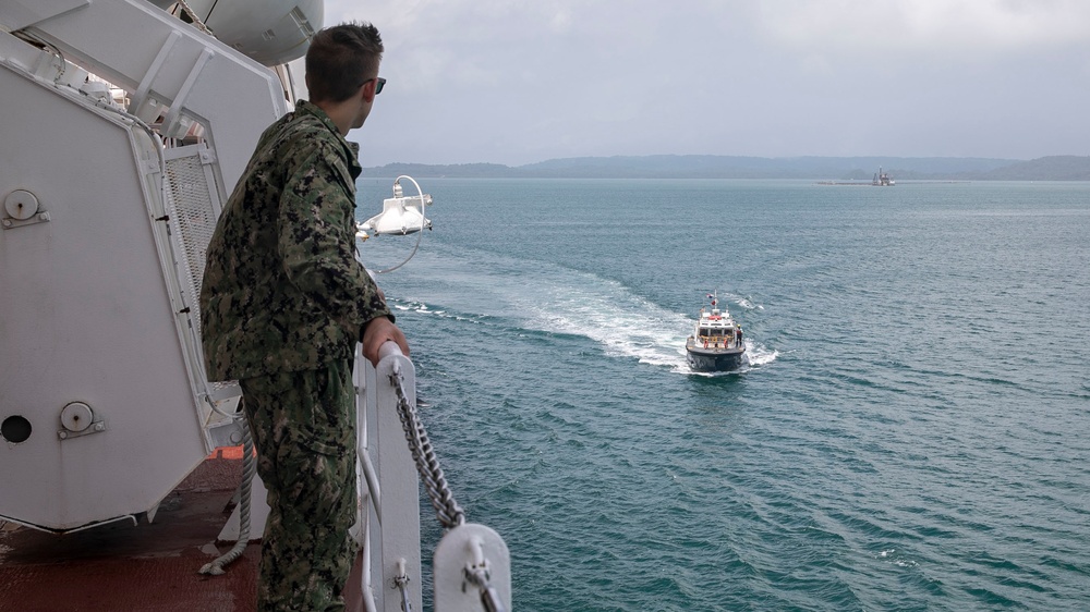 USNS Comfort Visits Panama