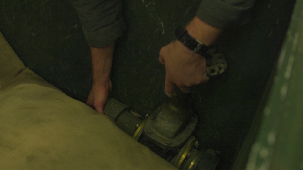 VMM-265 (Rein.) Marines prepare for FARP aboard USS Wasp