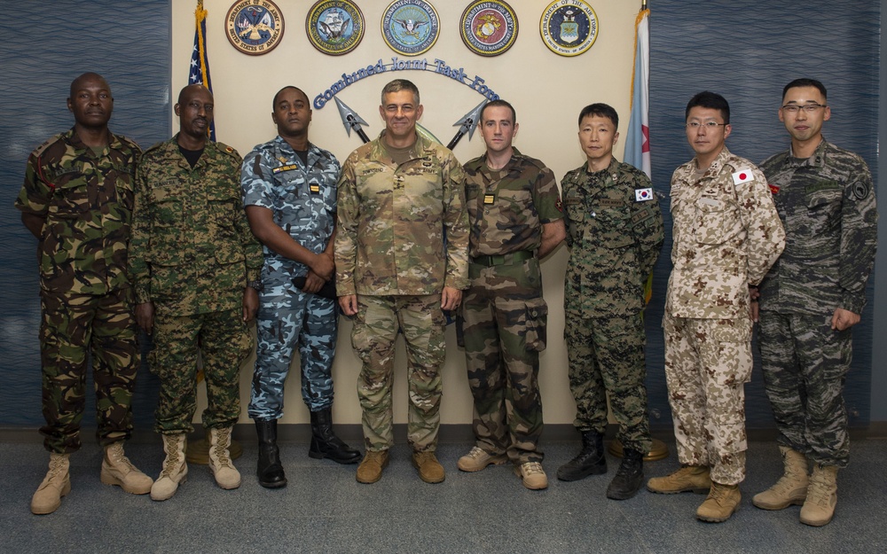 AFRICOM Commander visit's with CJTF-HOA