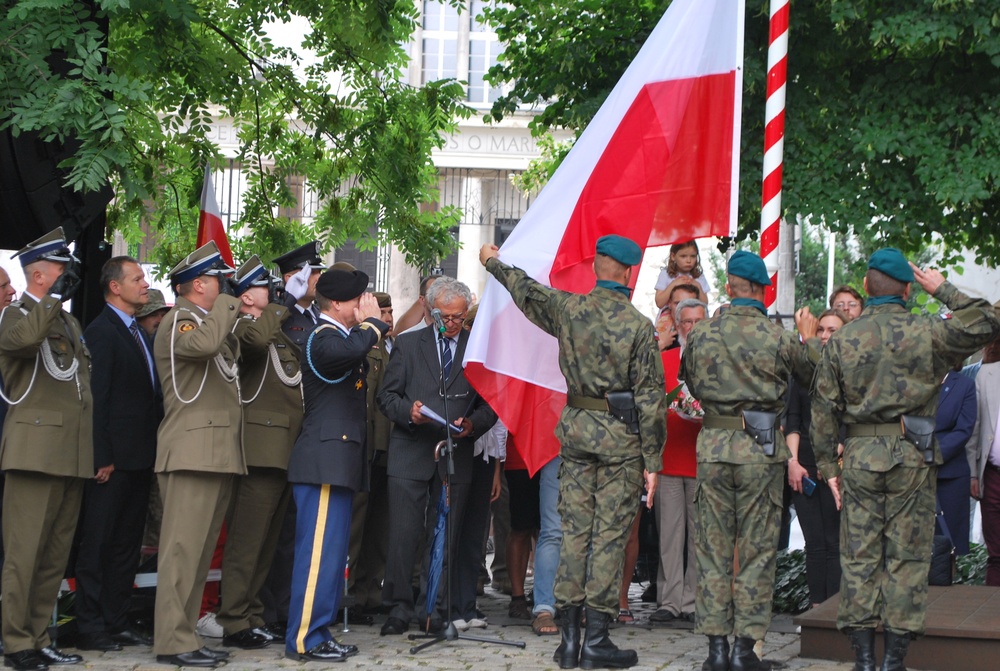 Area Support Group Poland Participates in the Warsaw Uprising 75th Anniversary Celebration in Poznan, Poland