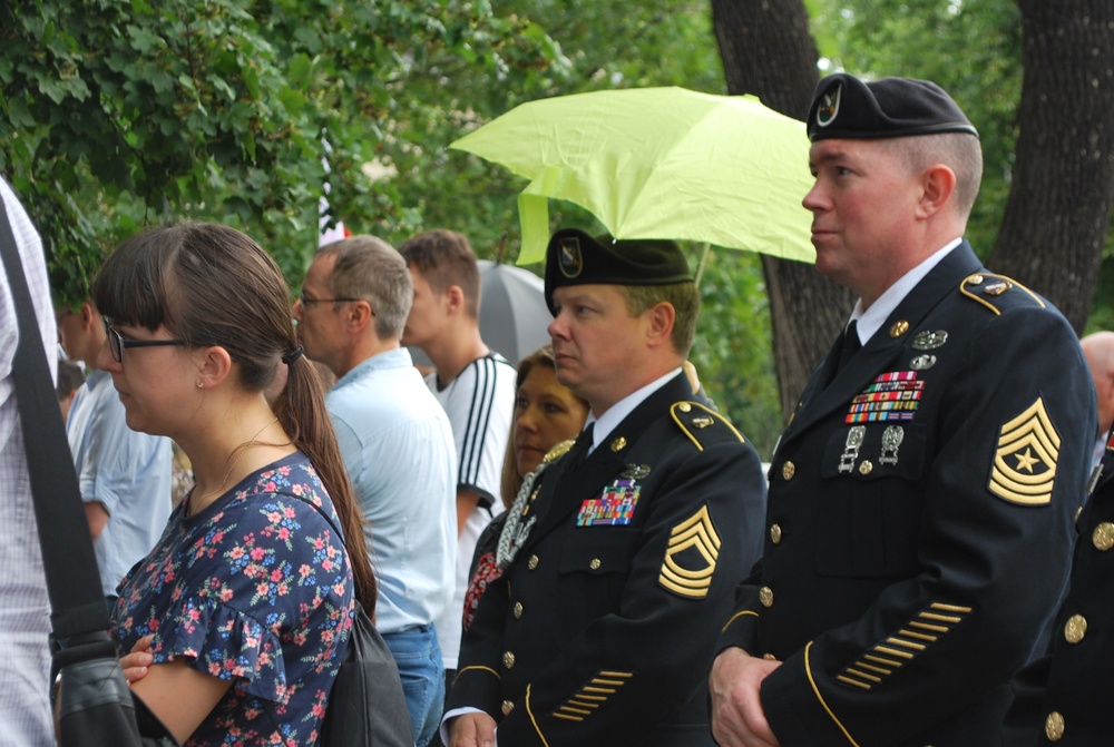 Area Support Group Poland Participates in the Warsaw Uprising 75th Anniversary Celebration in Poznan, Poland