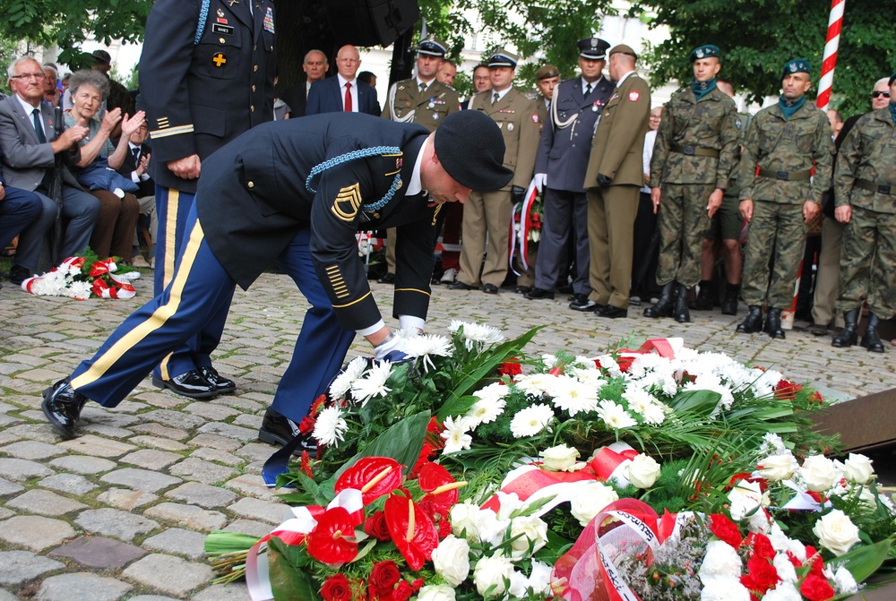 Area Support Group Poland Participates in the Warsaw Uprising 75th Anniversary Celebration in Poznan, Poland