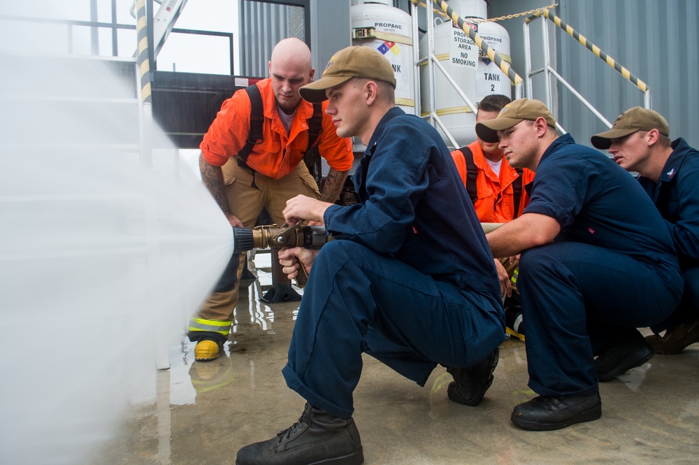 Sailors Conduct Submarine Firefighting Training