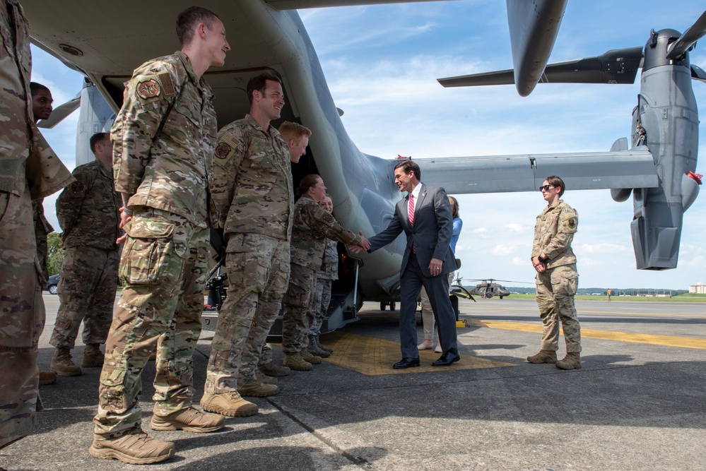 SECDEF Departs Yokota to continue Pacific Tour