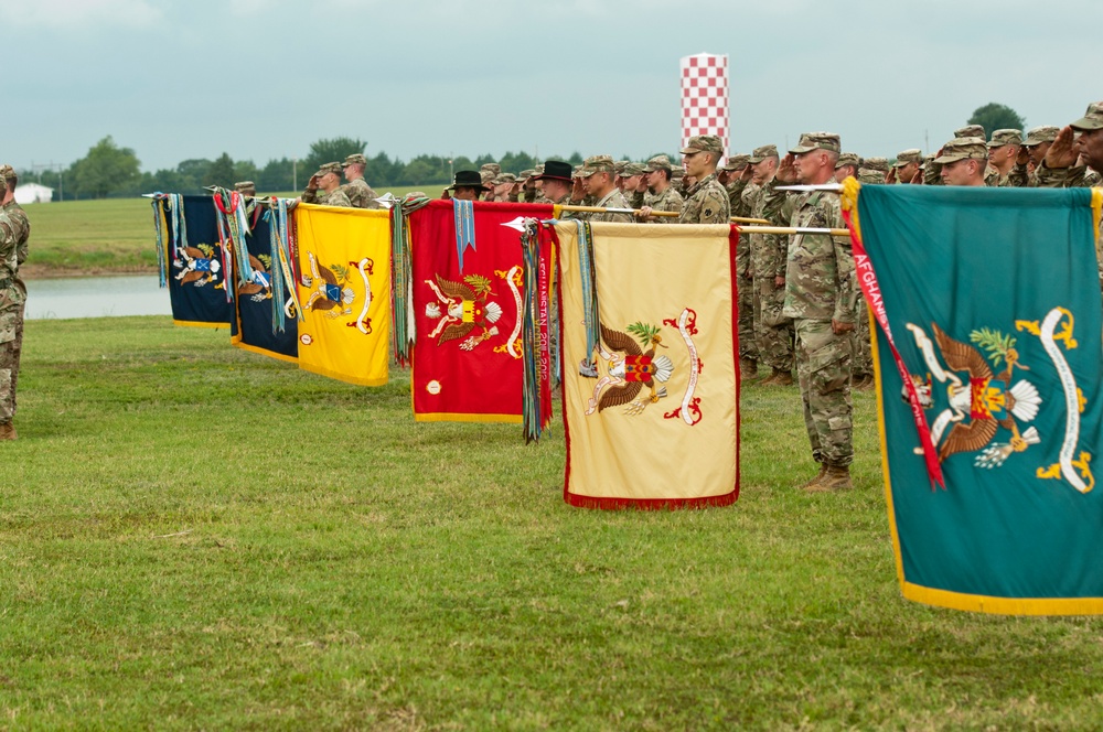 Thunderbird brigade welcomes new commander