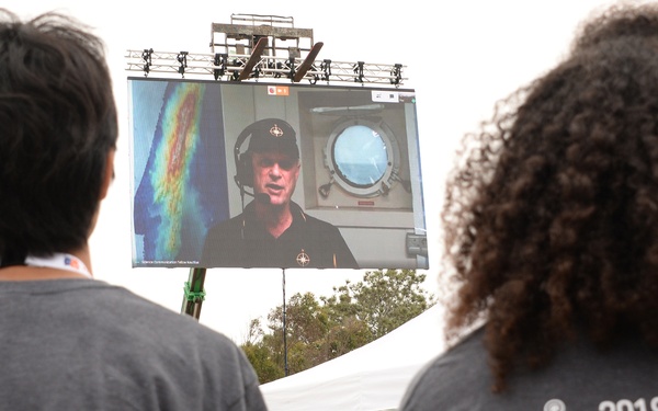 Famed Oceanographer Dials In to NAVWAR RoboSub STEM Event