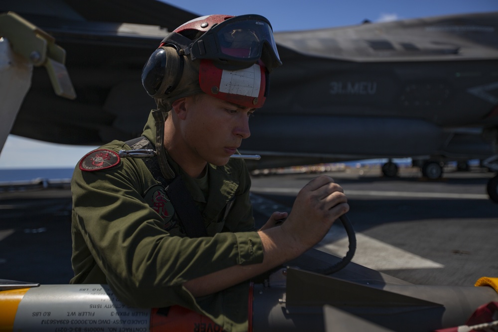 Marine Corps F-35B Lightning II completes defensive combat air patrol rehearsal with live AIM-9X missile