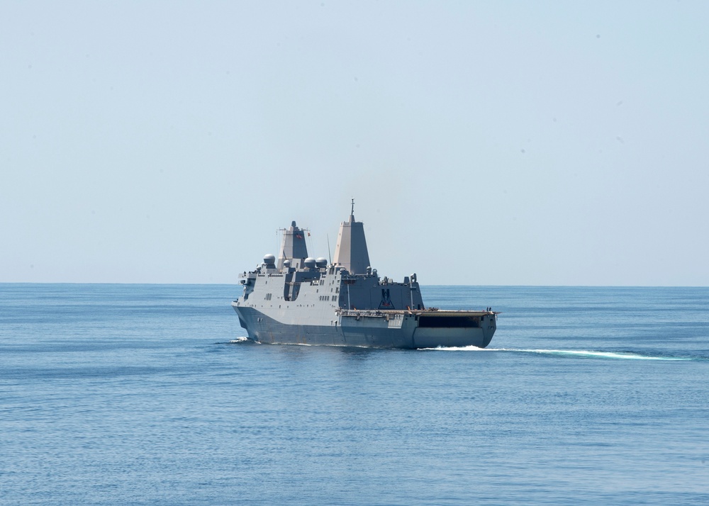 USS Oak Hill participates in SWATT